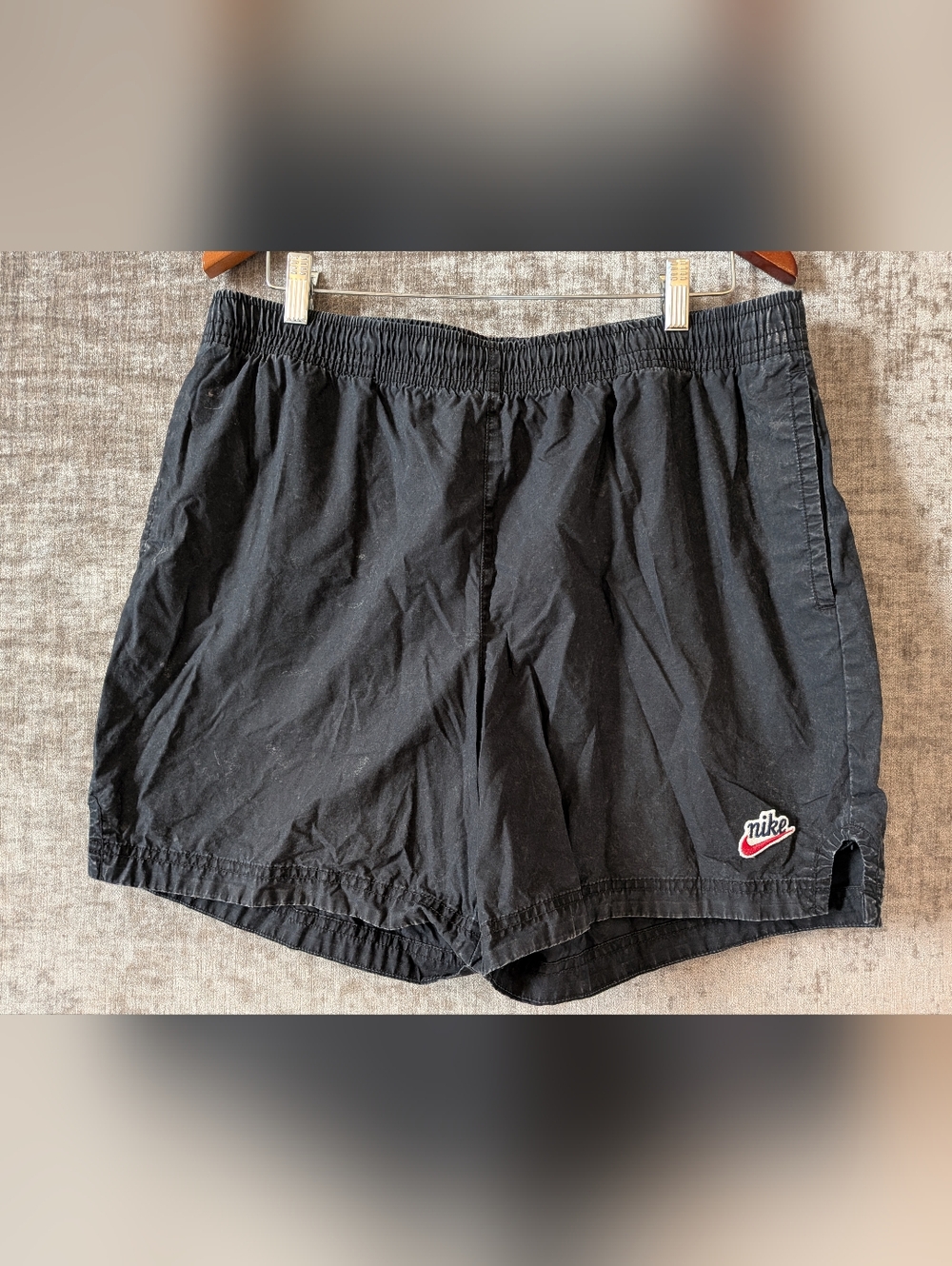 Nike Sportswear Heritage Essentials Woven Flow Shorts.